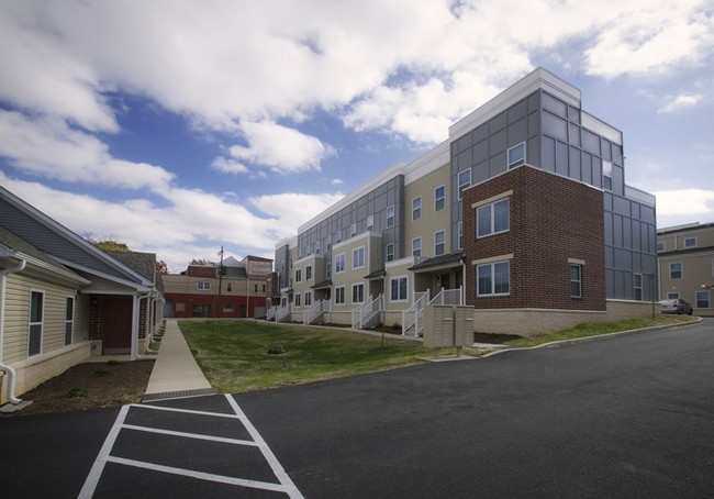 Building Photo - George Street Commons