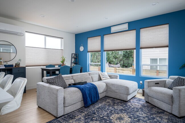 Photo - 1226 W 24th St Townhome