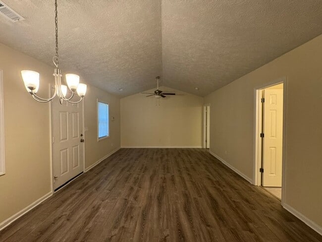 Building Photo - 642 Indian Wells Way