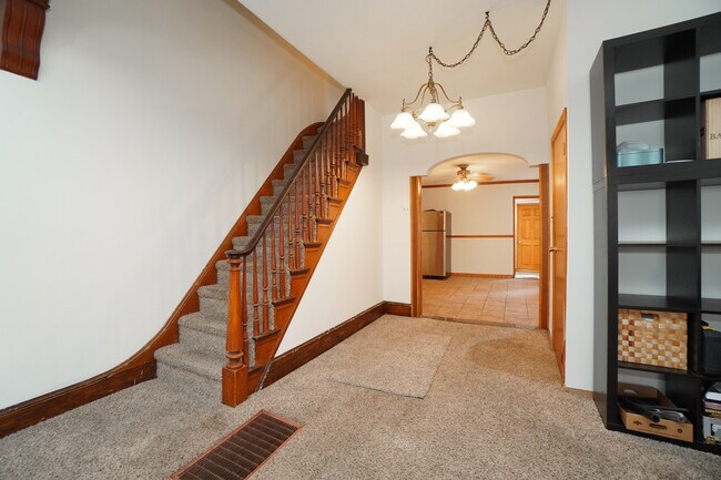 Building Photo - 1527 S 10th St