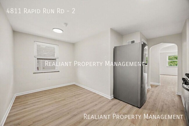 Foto del edificio - 4811 Rapid Run Rd