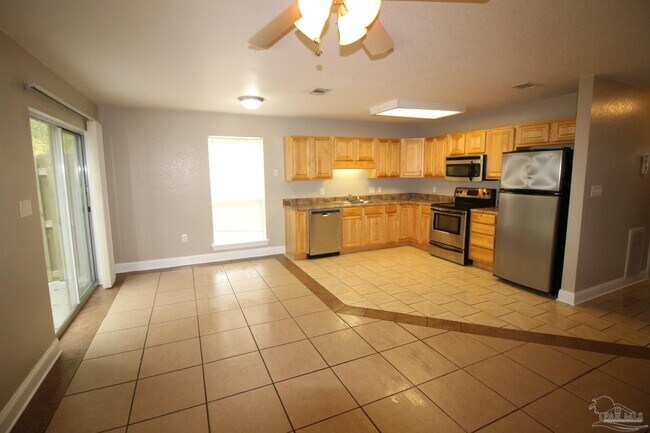 Foto del edificio - 6248 Hamilton Bridge Rd