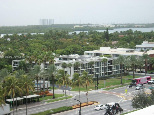 Foto del edificio - 10185 Collins Ave