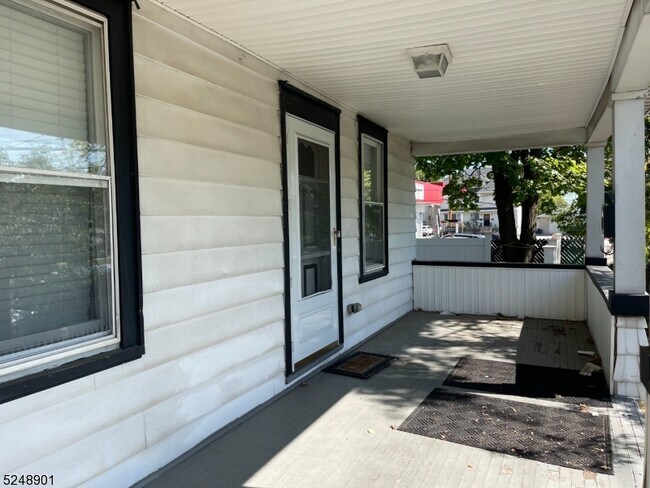Building Photo - 174 Greylock Pkwy