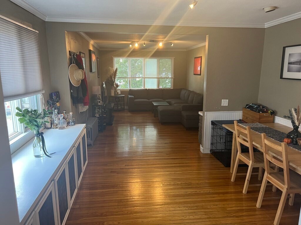 Foto principal - 562 Gallivan Blvd