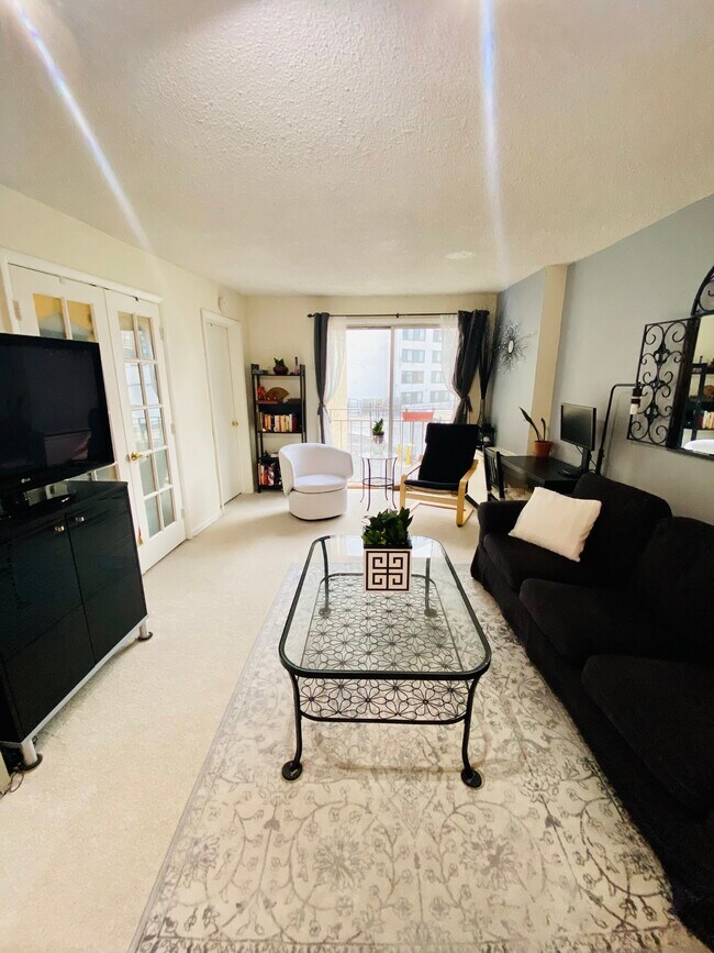 Living room - 1239 Vermont Ave NW