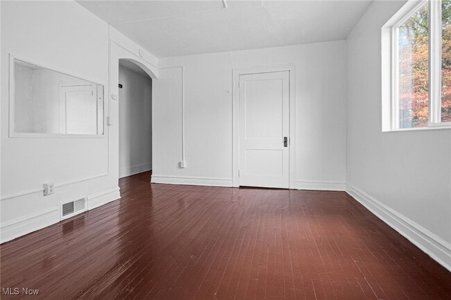 Building Photo - 740 Fern St