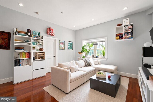 Foto del edificio - 738 S 11th St