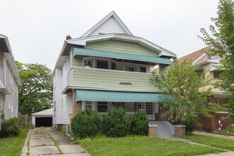 Building Photo - 2119 Lewis Dr