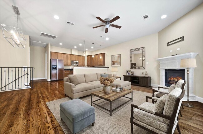 Foto del edificio - 902 W 23rd St