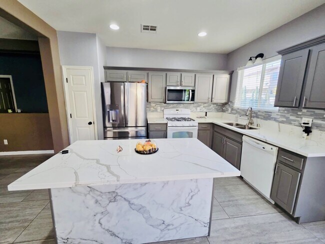 Foto del edificio - 3760 Candytuft Ridge Ave