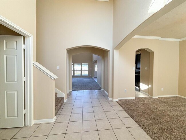 Building Photo - 2815 Defoe Drive