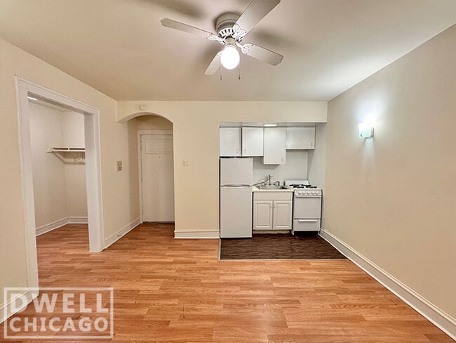 Building Photo - 6912 N Lakewood Ave