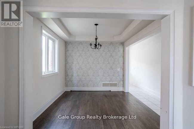 Building Photo - 909 Edinburgh Dr