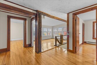 Building Photo - 114-116-116 S Champlain St