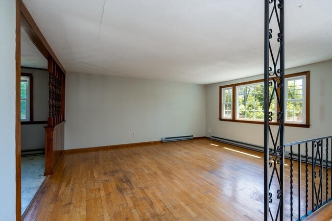Building Photo - 22 Chatham Cir