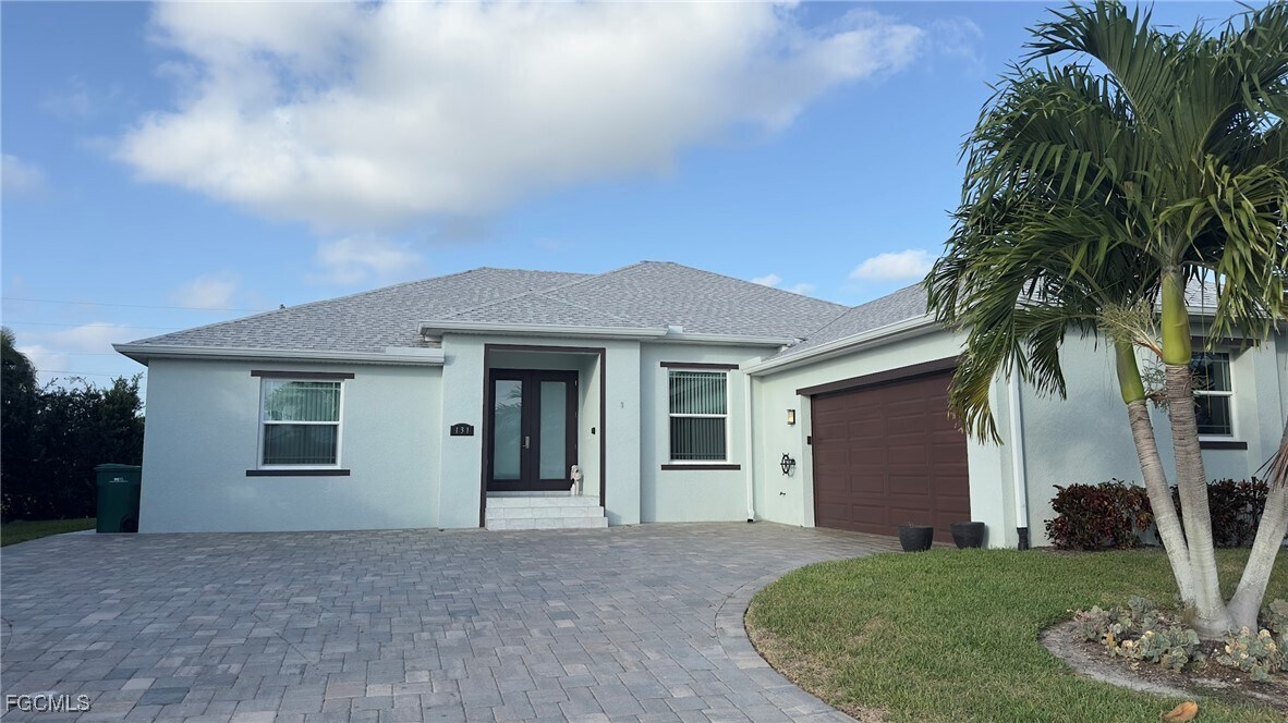 Foto principal - 131 S Bahama Ave