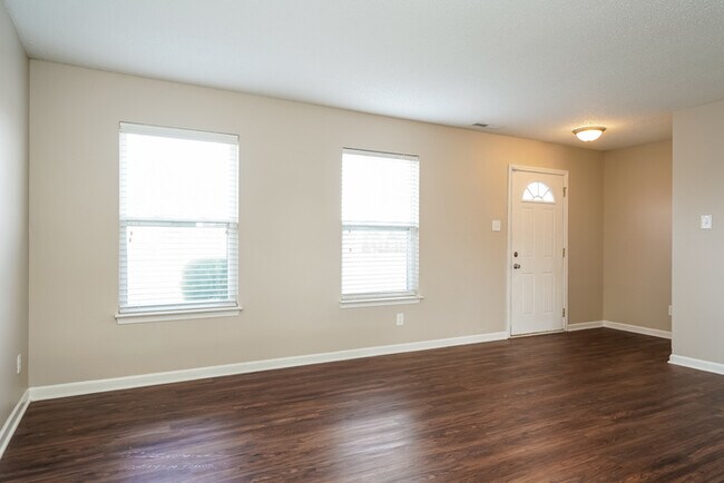 Foto del edificio - 9307 Princeton Ct
