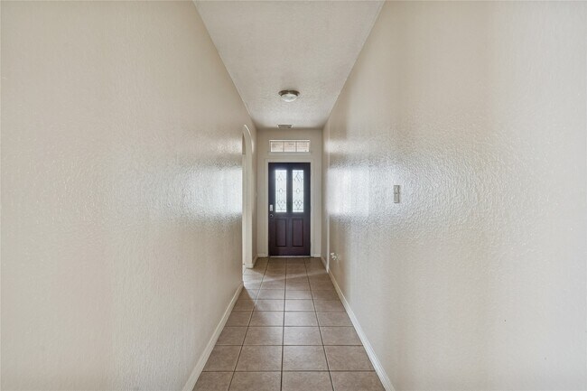 Foto del edificio - 10014 Williams Field Dr