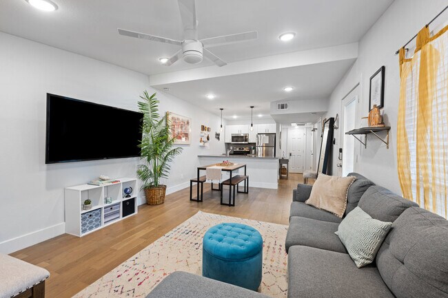 Building Photo - Apartment for Rent