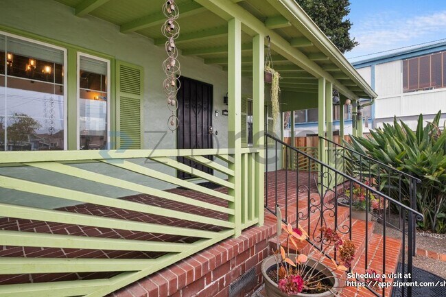 Foto del edificio - 3606 Barrett Ave