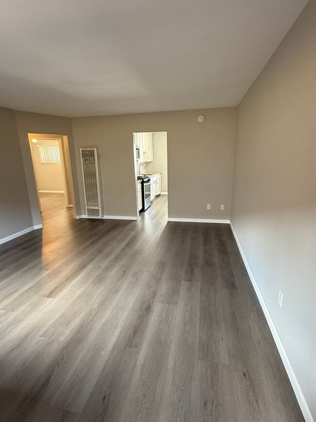 Foto del edificio - 4225 Kansas St