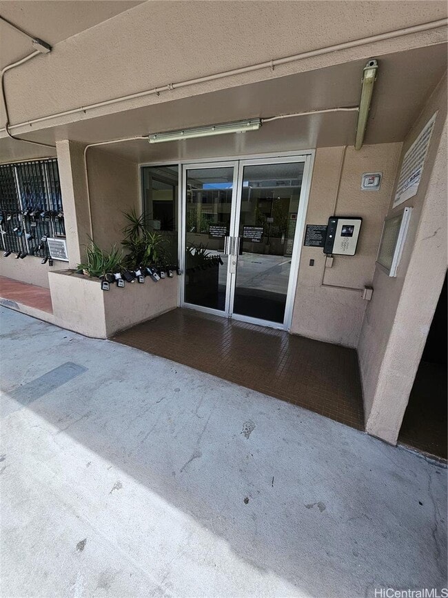 Building Photo - 775 Kinalau Pl