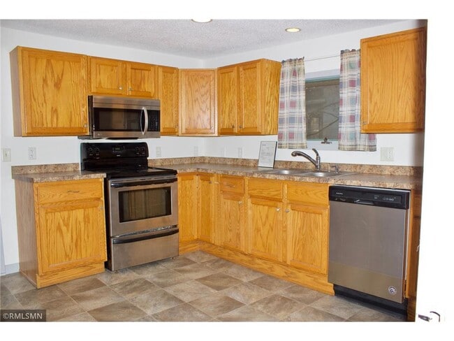 Foto del edificio - 215-212 12th Ave N