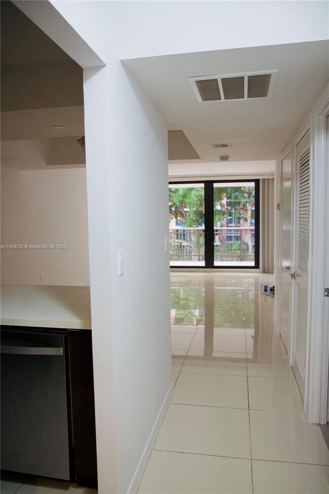 Foto del edificio - 2901 S Bayshore Dr