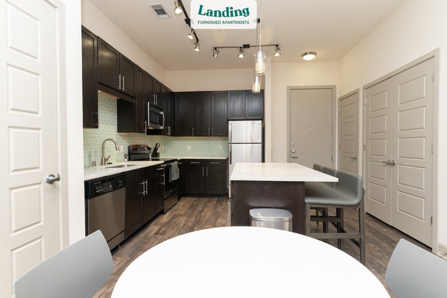 Foto del edificio - 3700 Mapleshade Ln