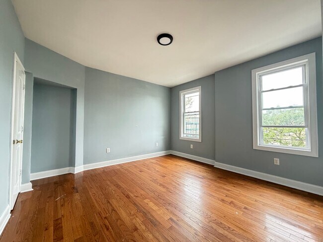 96 Seaview Ave 3L - 94 Seaview Ave