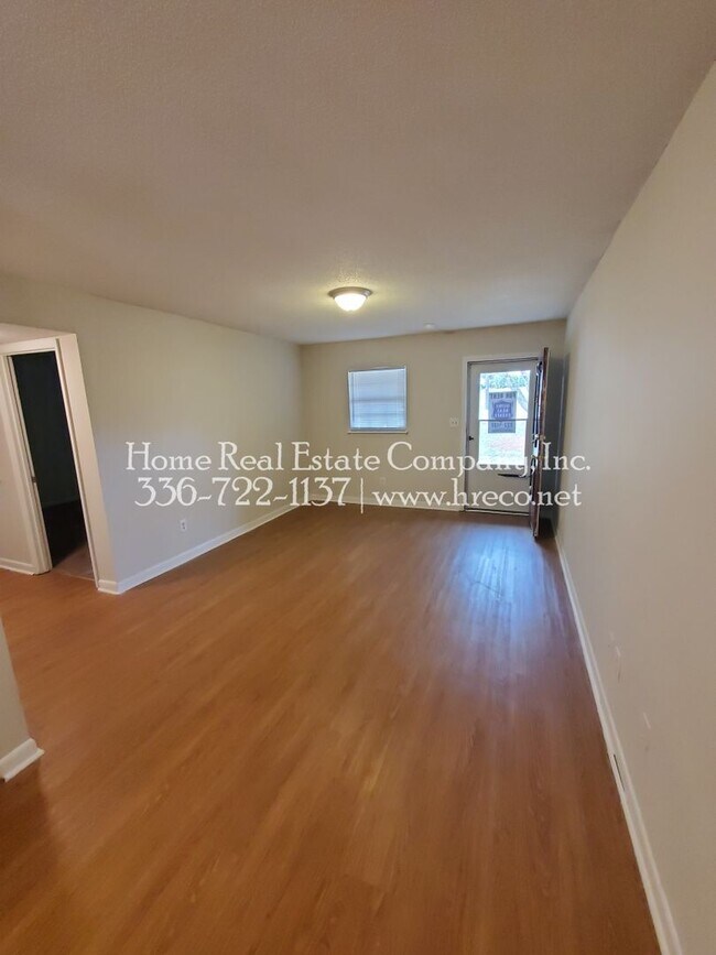 Foto del edificio - 3465 Valley Rd