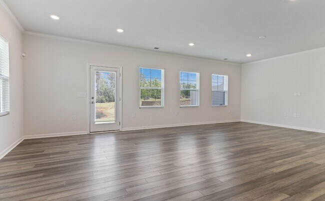 Foto del edificio - 5014 Pufa St