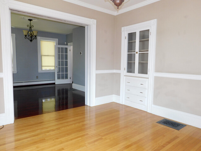 Dining Room - 424 Charles St