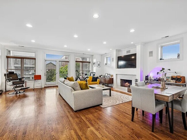 Foto del edificio - 453 N May St