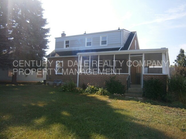 Building Photo - 733 Gunnison Rd