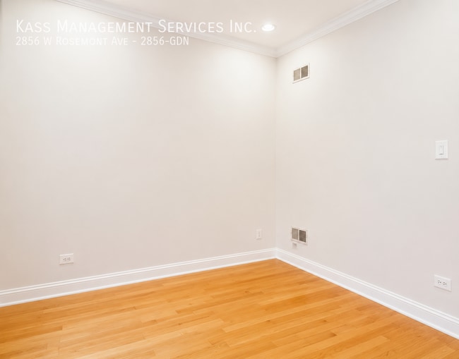 Building Photo - 2856 W Rosemont Ave