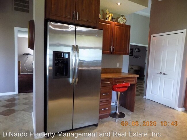 Building Photo - 3 br, 2 bath House - 910 Smokerise Blvd