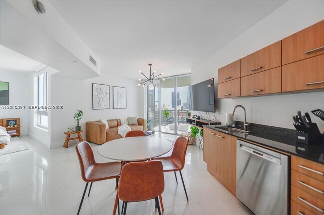 Foto del edificio - 350 S Miami Ave