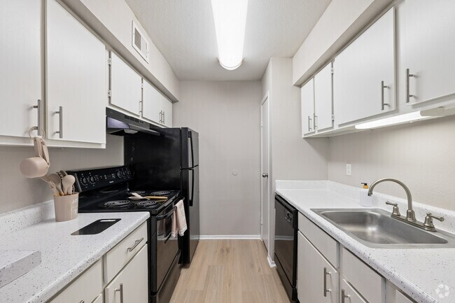 Interior Photo - 2400 Briarwest Apartments