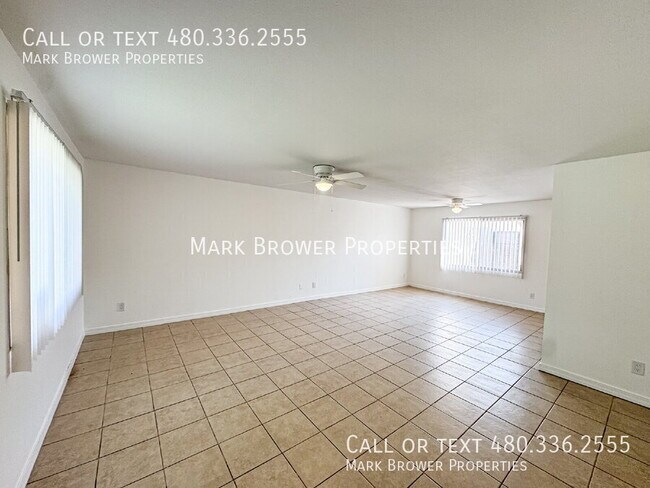 Building Photo - 1634 E Donner Dr