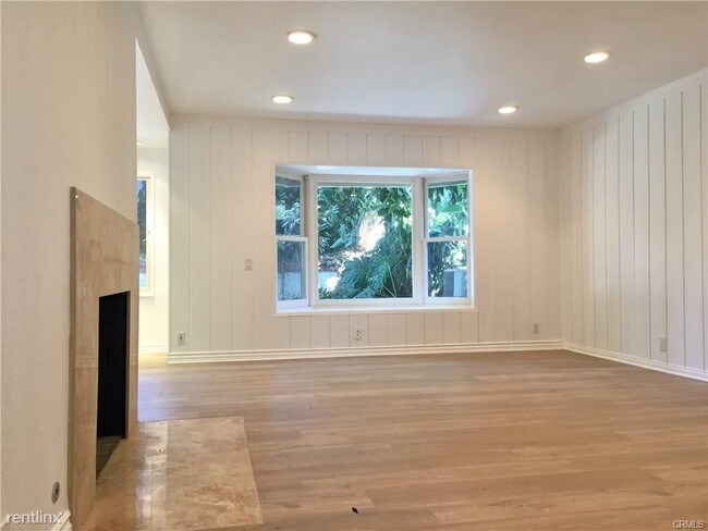 Building Photo - 3 br, 2.5 bath House - 25 Entrada W
