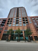 Building Photo - 400 W Ontario St