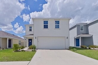 Building Photo - 8650 SW 44th Ct