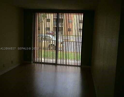 Foto del edificio - 8185 NW 7th St