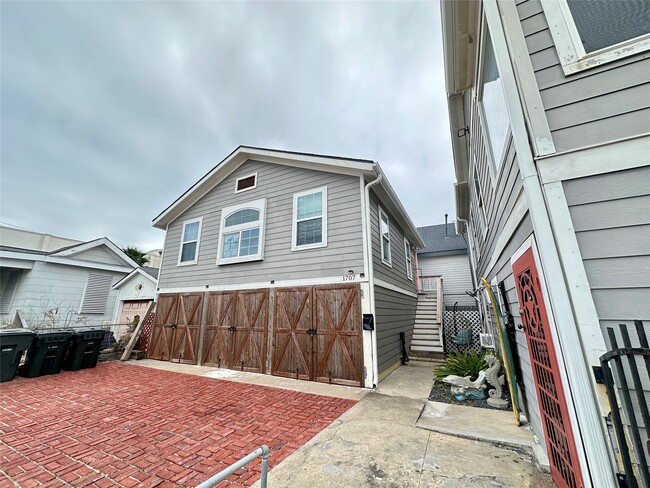 Building Photo - 1701 17th St