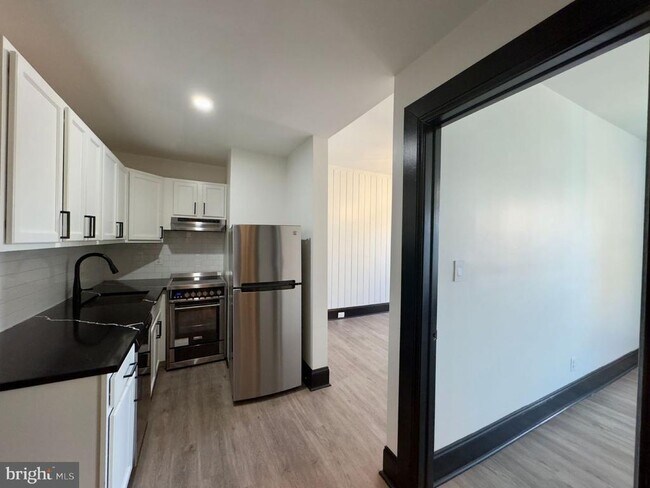 Foto del edificio - 930 N Calvert St