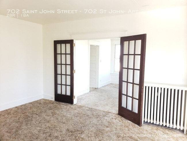 Foto del edificio - 702 St John St