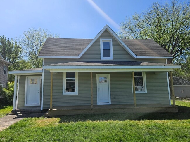 Building Photo - 229 Buckingham St