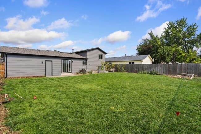 Photo - 569 S Edinburgh Dr House